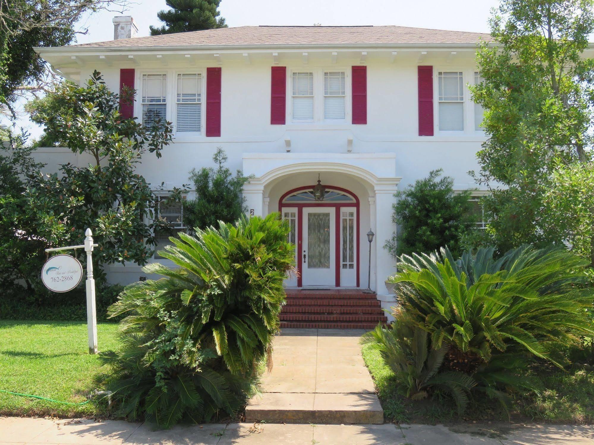 Avenue O Bed And Breakfast Galveston Exterior photo