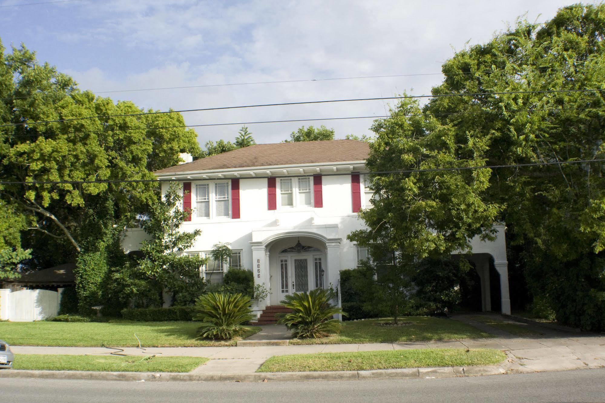 Avenue O Bed And Breakfast Galveston Exterior photo